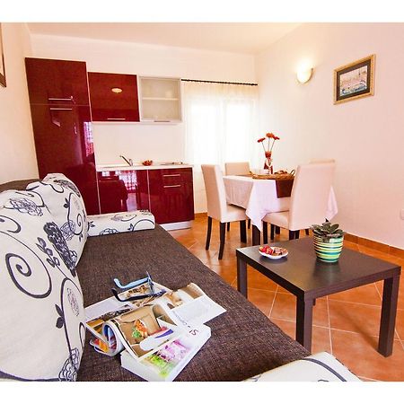Apartments Cambi Kaštela Екстериор снимка