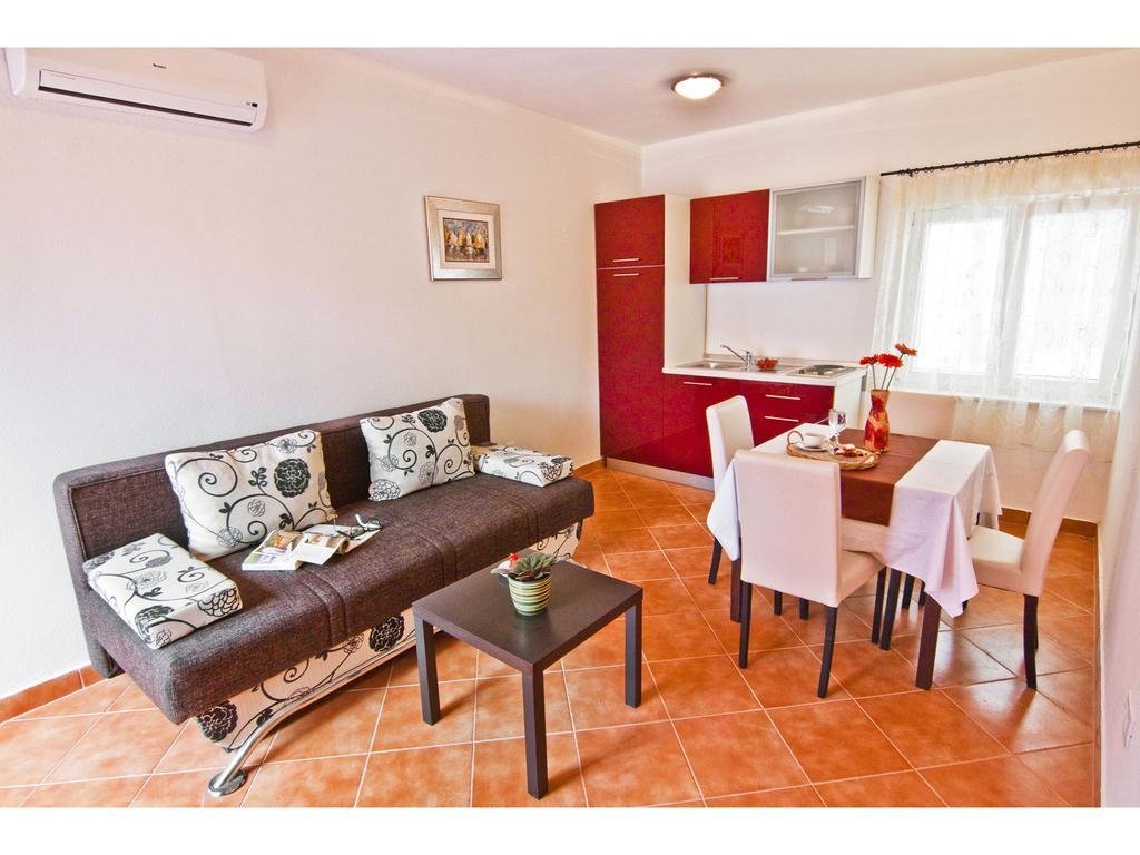 Apartments Cambi Kaštela Екстериор снимка