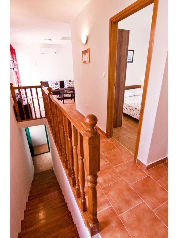 Apartments Cambi Kaštela Стая снимка