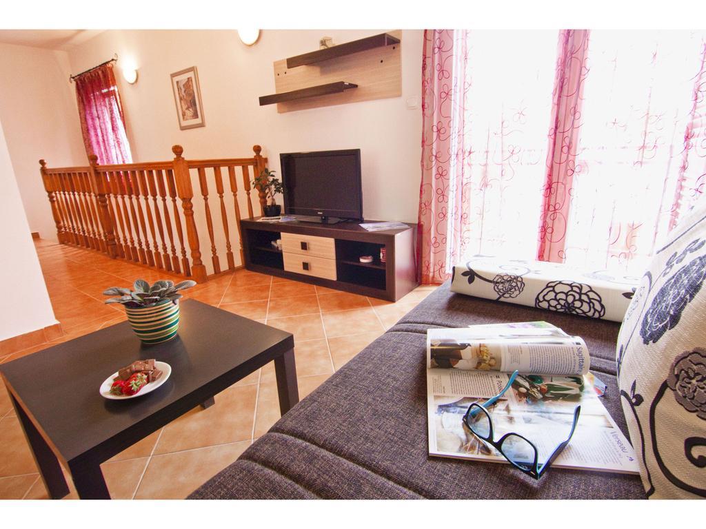 Apartments Cambi Kaštela Стая снимка