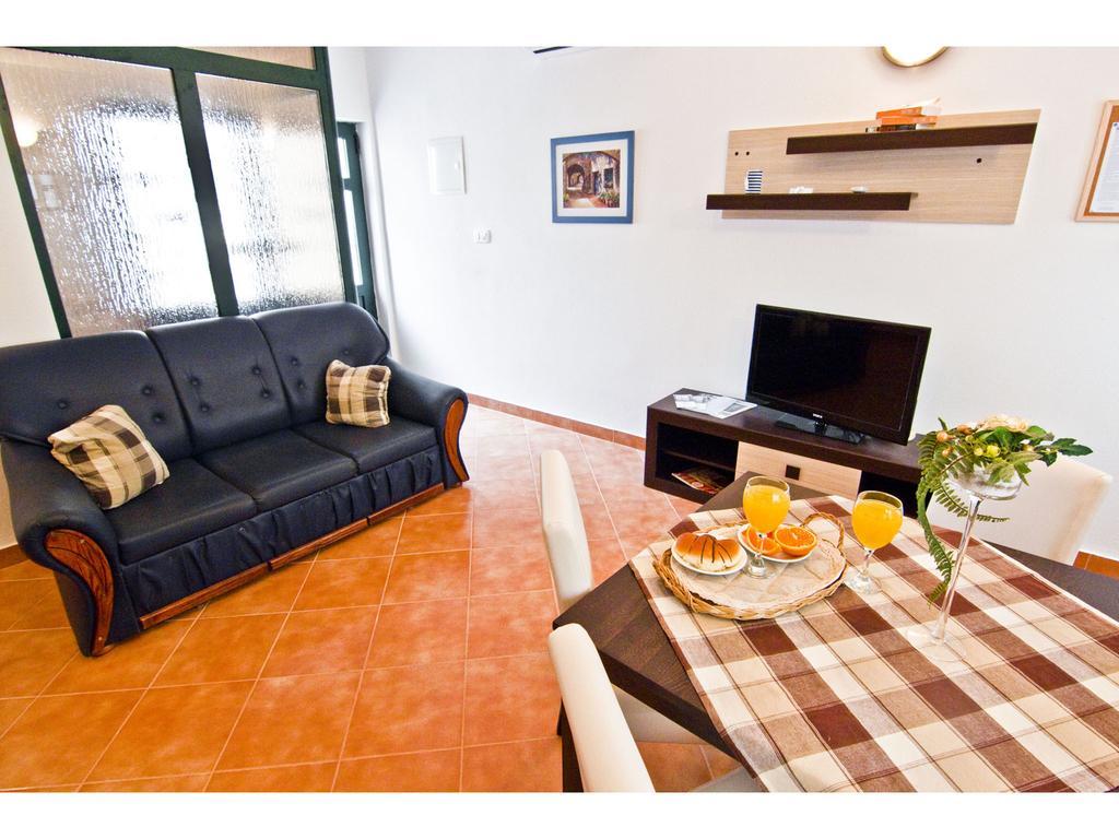 Apartments Cambi Kaštela Екстериор снимка