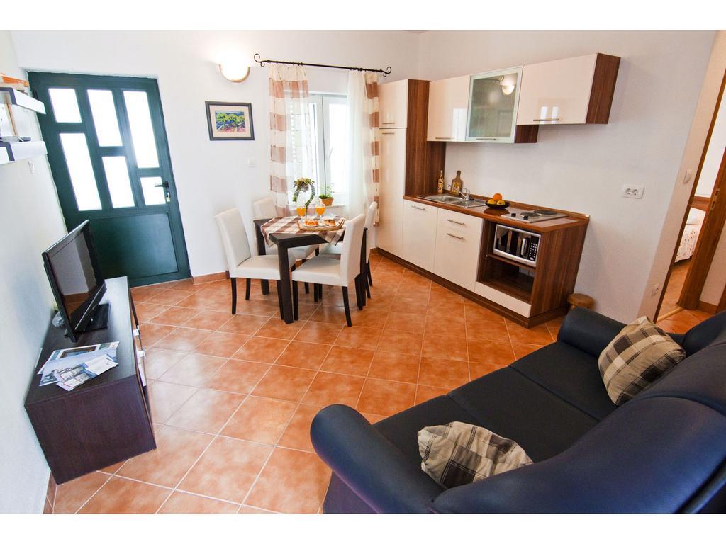 Apartments Cambi Kaštela Стая снимка