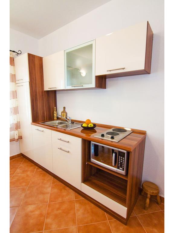 Apartments Cambi Kaštela Стая снимка